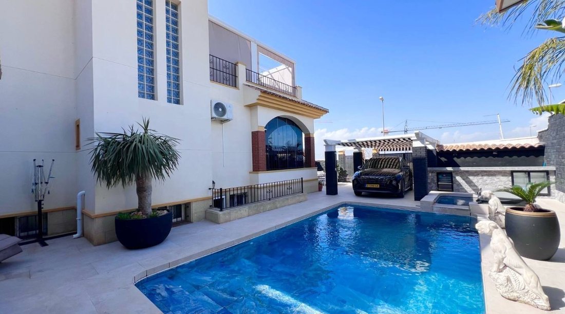 Villa in Quesada, Rojales, Land Valencia 1 - 15523311