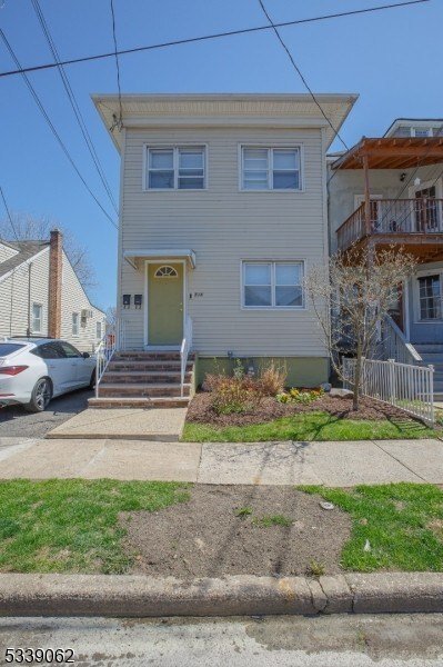 House in Linden, New Jersey, United States 1 - 15507590