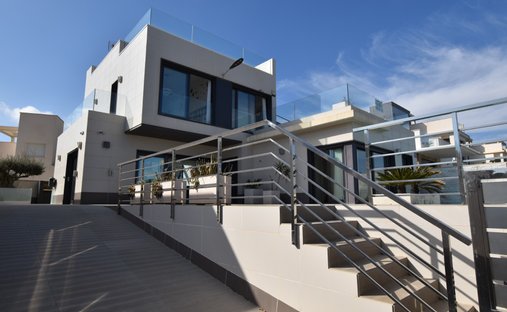 Villa in San Miguel de Salinas, Valencian Community, Spain 1