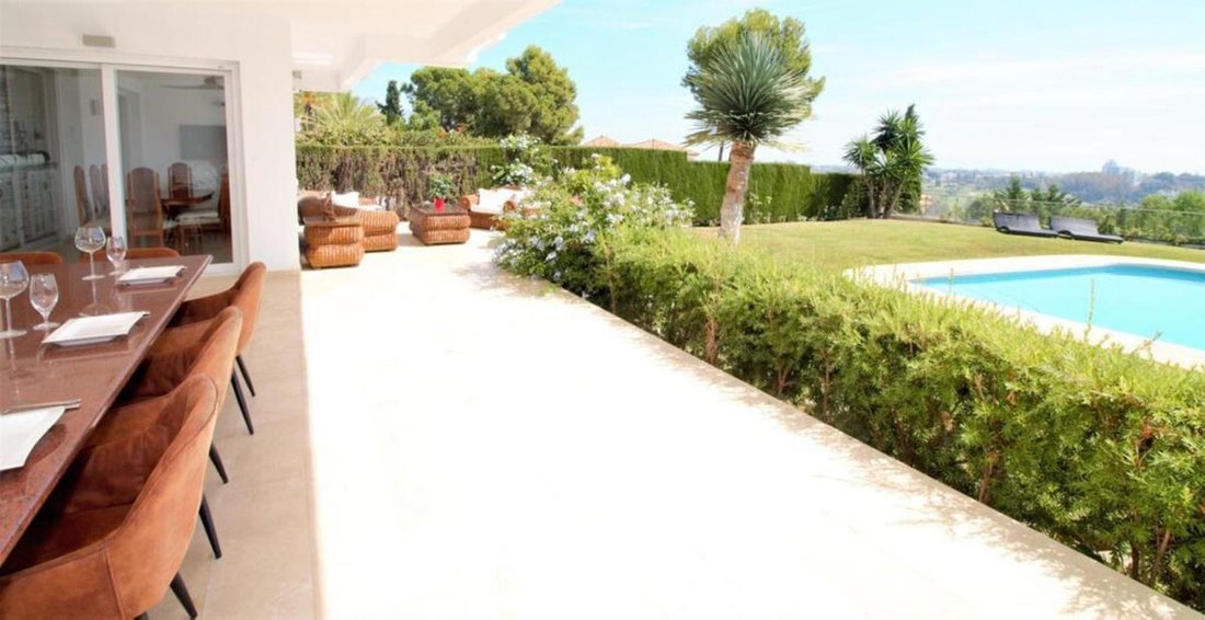 Villa in Estepona, Andalusia, Spain 5 - 14870082