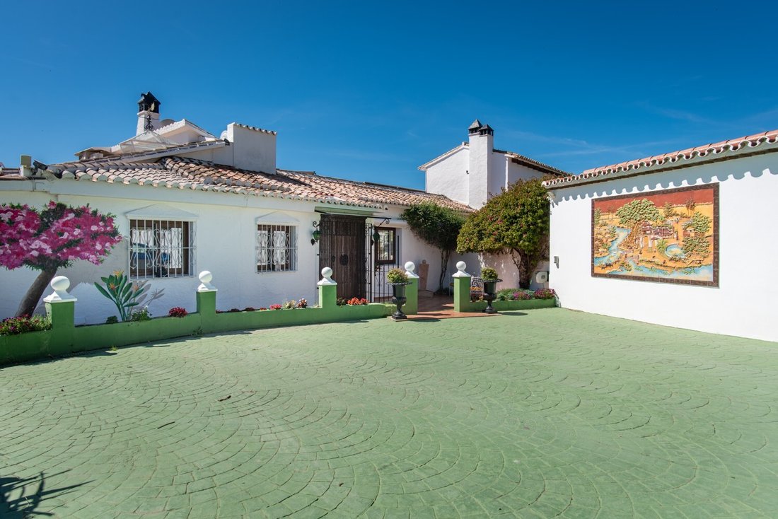 Villa in Estepona, Andalusia, Spain 5 - 15523439
