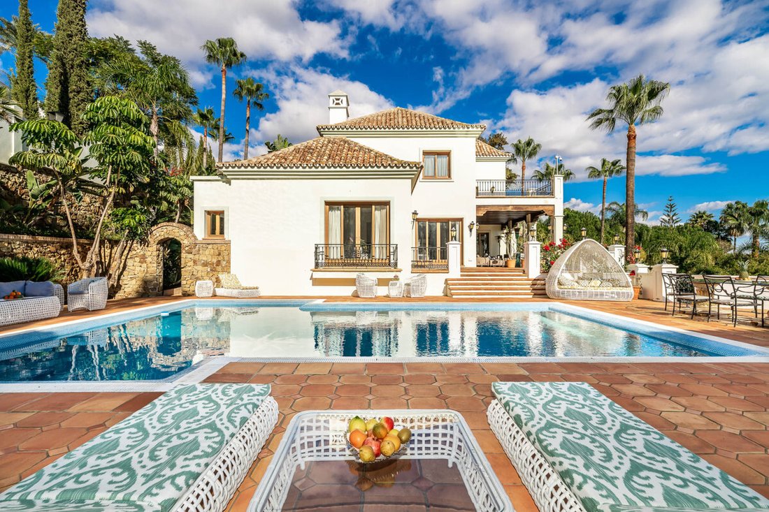 Villa in El Paraíso, Benahavis, Spain 4 - 15523404