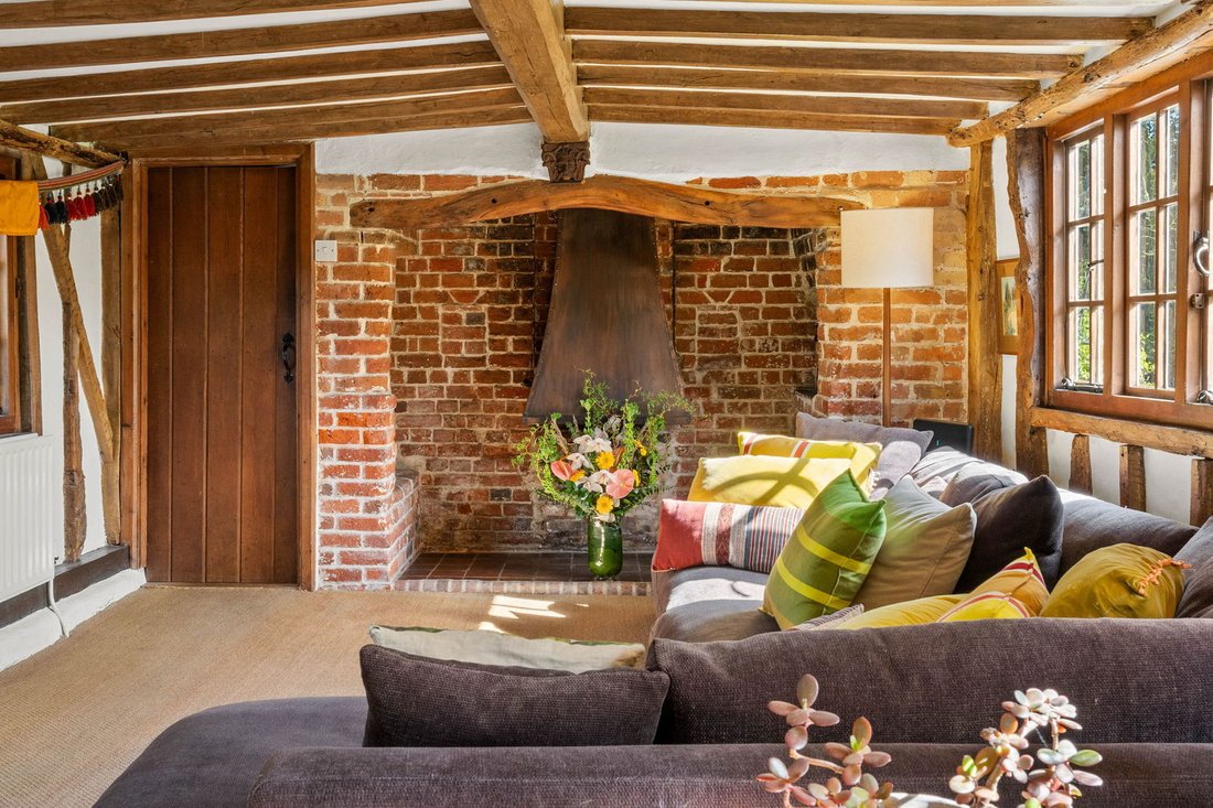 House in Ardeley, England 3 - 15525430