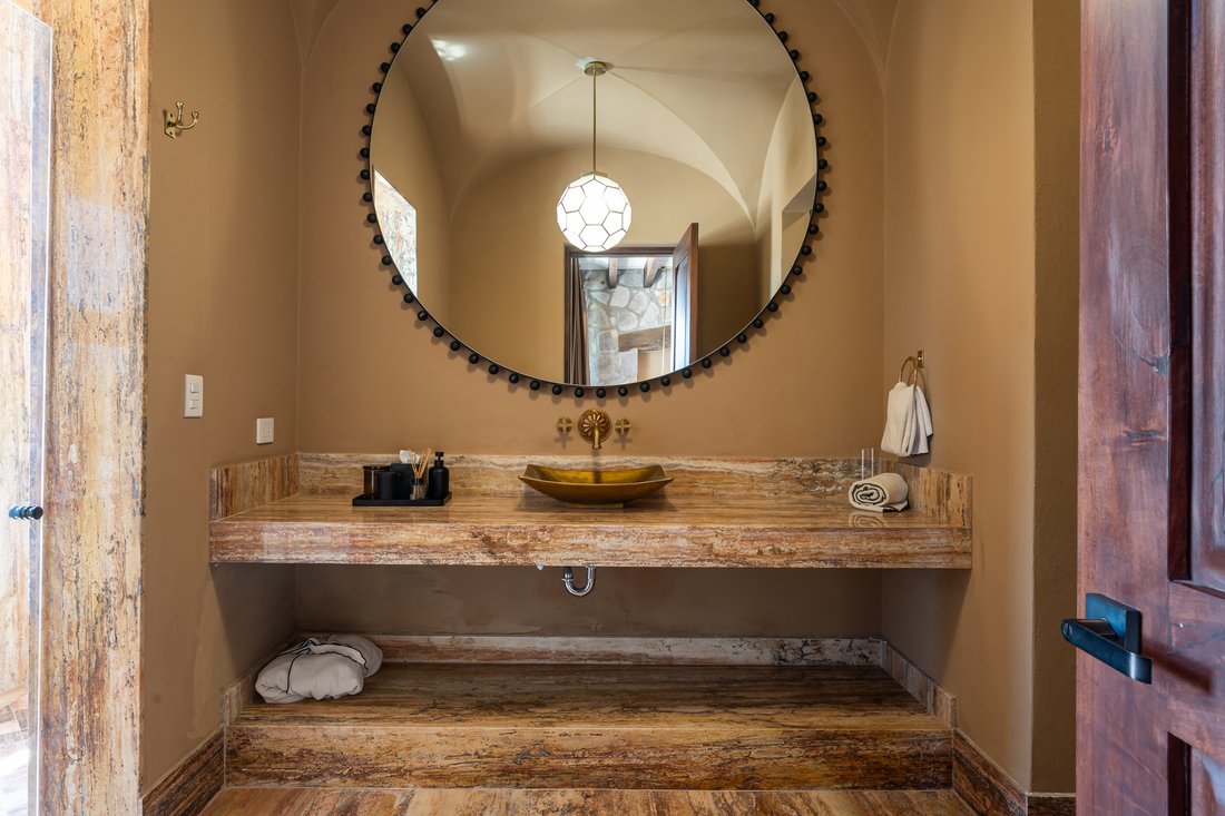 House in Atotonilco, Guanajuato, Mexico bathrooms 7 - 15524403
