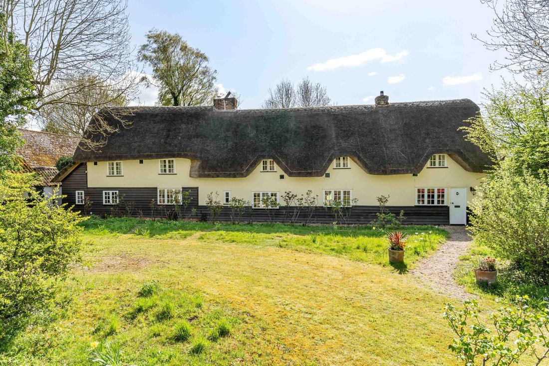 House in Ardeley, England 1 - 15525430