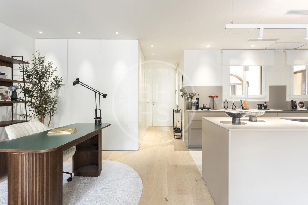Apartment in Eixample, Barcelona, Spain 5 - 15525879