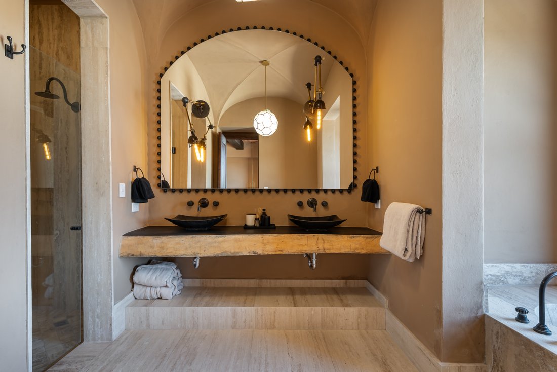 House in Atotonilco, Guanajuato, Mexico bathrooms 1 - 15524403