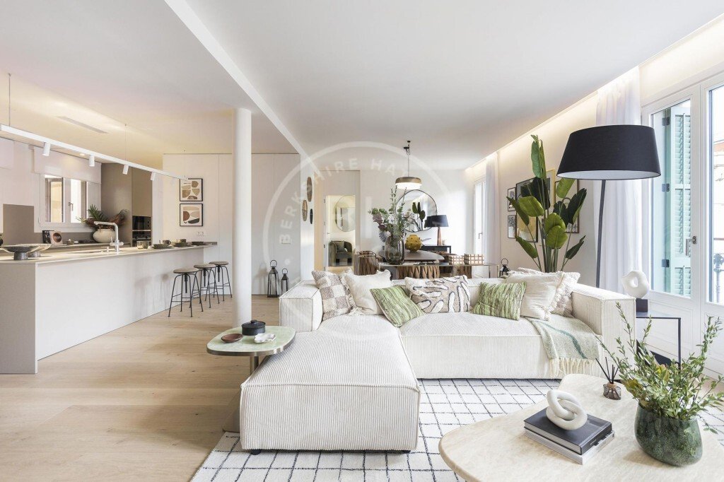 Apartment in Eixample, Barcelona, Spain 2 - 15525875