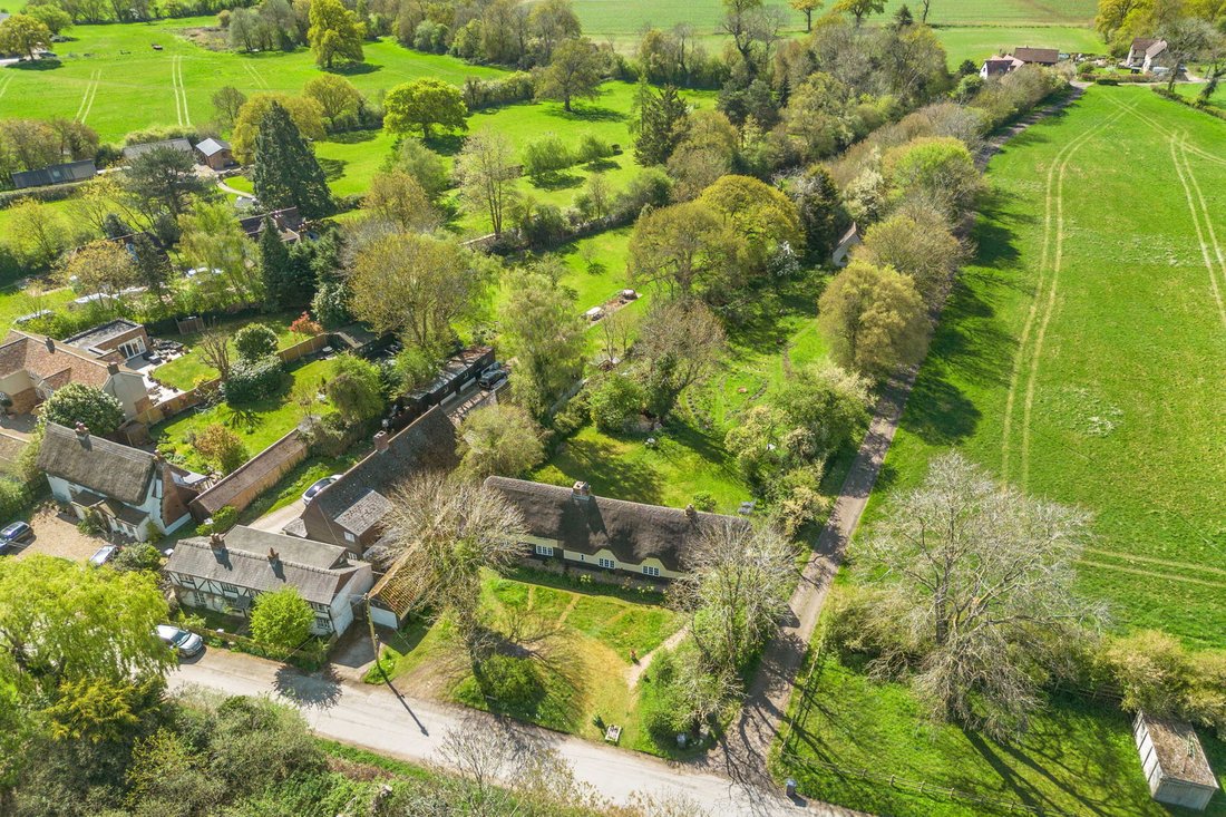 House in Ardeley, England 2 - 15525430