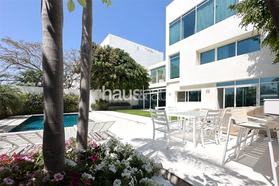 Villa in Dubai, Dubai, United Arab Emirates 1 - 15524664