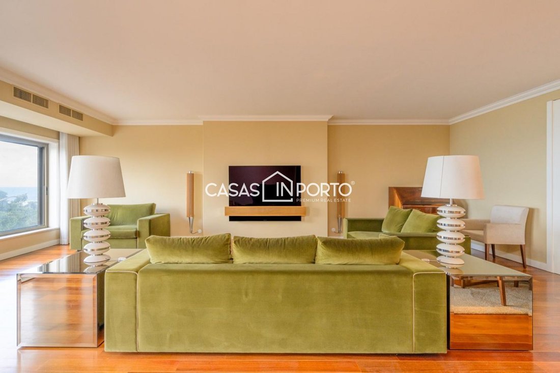 Apartment in Cedofeita, Santo Ildefonso, Se, Miragaia, Sao Nicolau e Vitoria, Porto District, Portugal 1 - 15066925