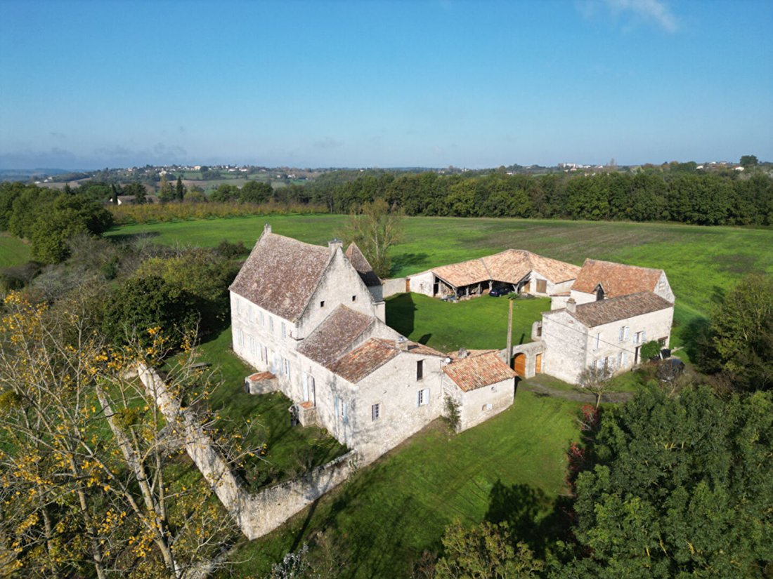 A 14th-Century Ducal Dream: Where History Whispers Over Duras’ Rolling Vineyards