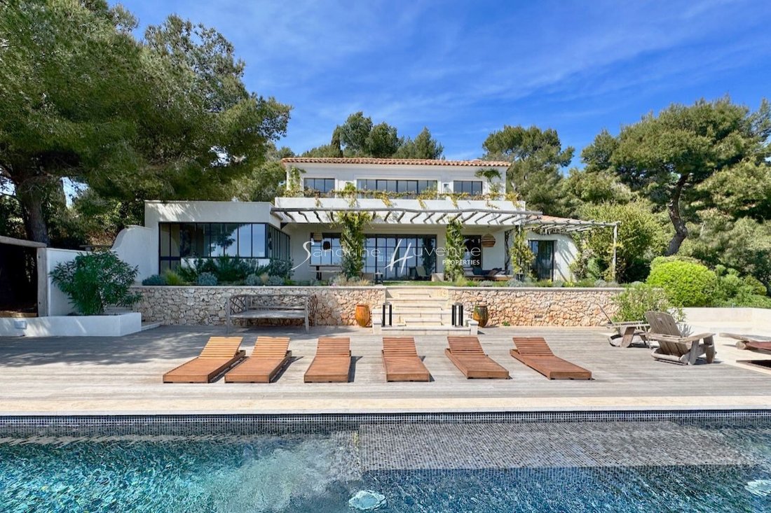 Villa in Sud, Cavalaire-sur-Mer, France 2 - 14558738