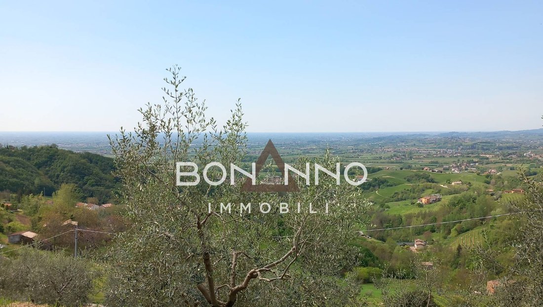 Country House in Vittorio Veneto, Veneto, Italy 2 - 15526109
