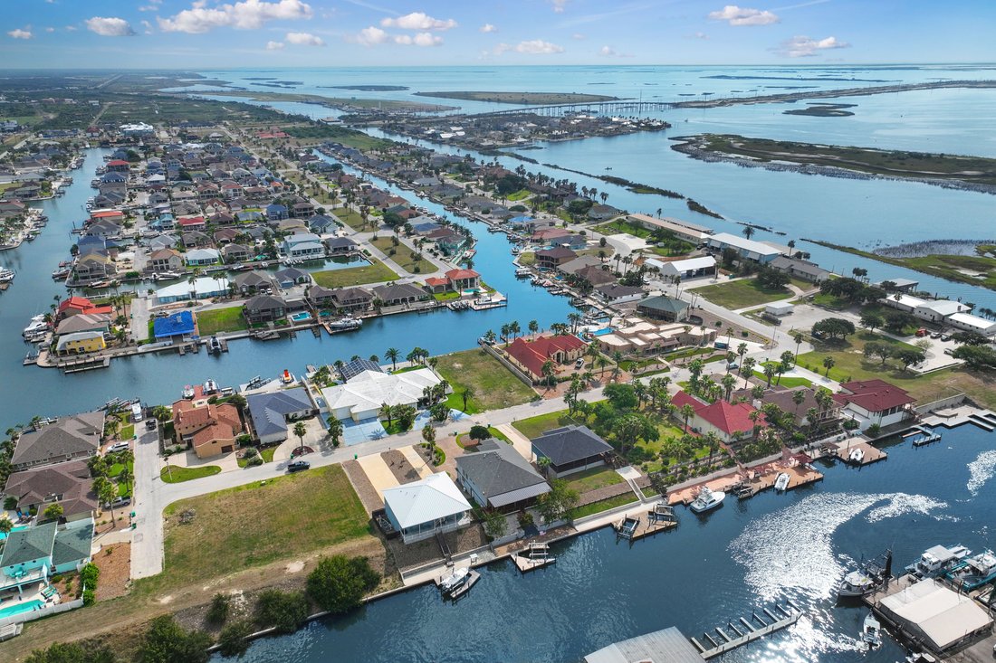 House in Aransas Pass, Texas, United States 3 - 15525014