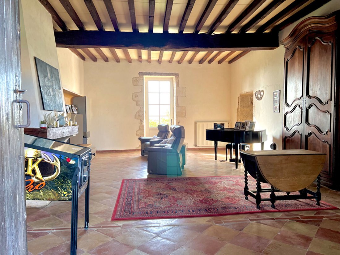 A 14th-Century Ducal Dream: Where History Whispers Over Duras’ Rolling Vineyards