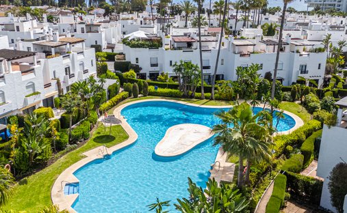 Townhouse in San Pedro de Alcántara, Andalusia, Spain 1