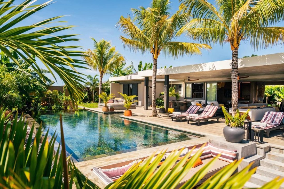 Villa in Grand Baie, Rivière du Rempart District, Mauritius 1 - 15528285