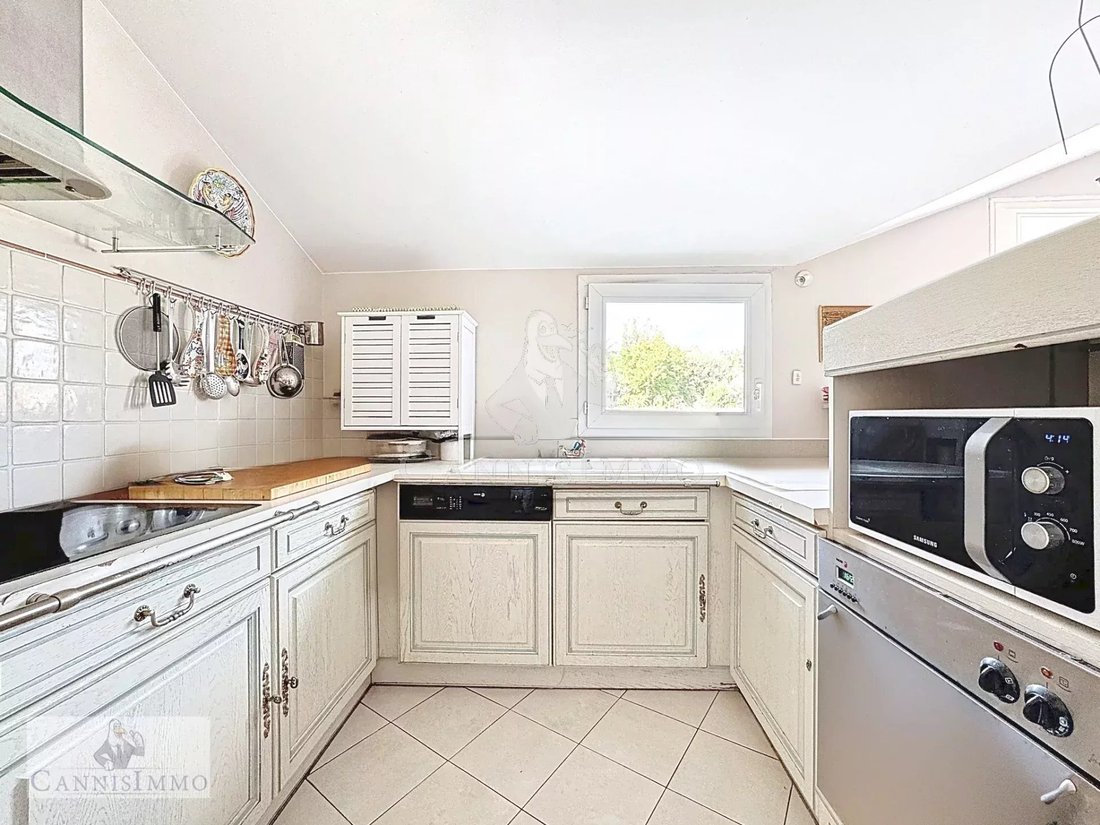 Apartment in Les Bouteillers, Sainte-Maxime, France 2 - 15528338
