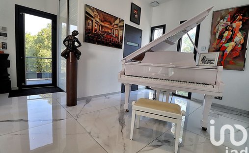 Castle for Sale in Saint-Laurent-des-Arbres, Occitanie, France