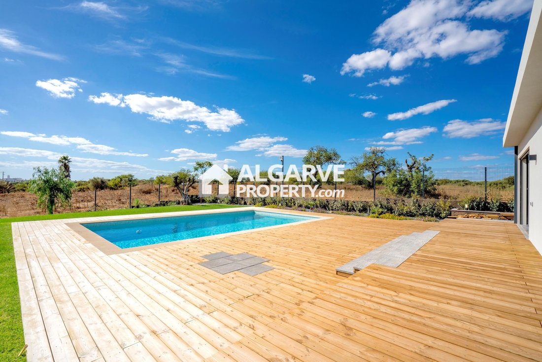 Villa in Quarteira, Algarve, Portugal 2 - 15529400