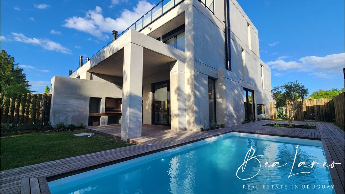 House in Montevideo, Departamento de Montevideo, Uruguay 1 - 15532806