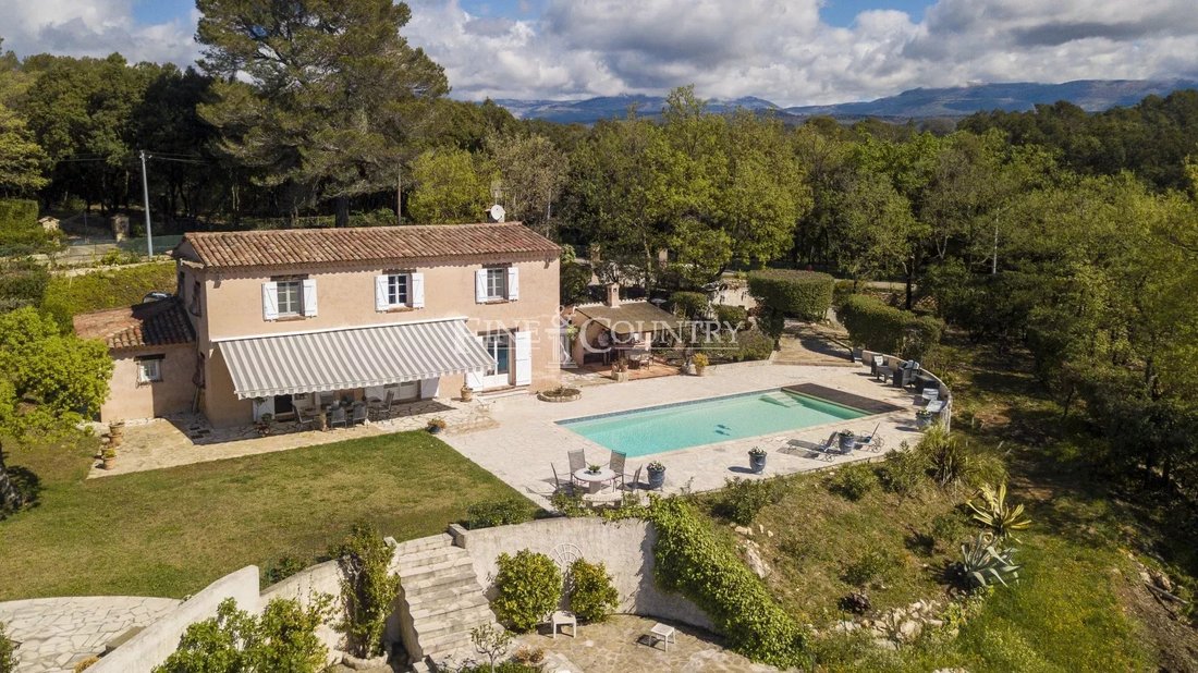 Villa in Montauroux, Provence-Alpes-Côte d'Azur, France 2 - 15530338