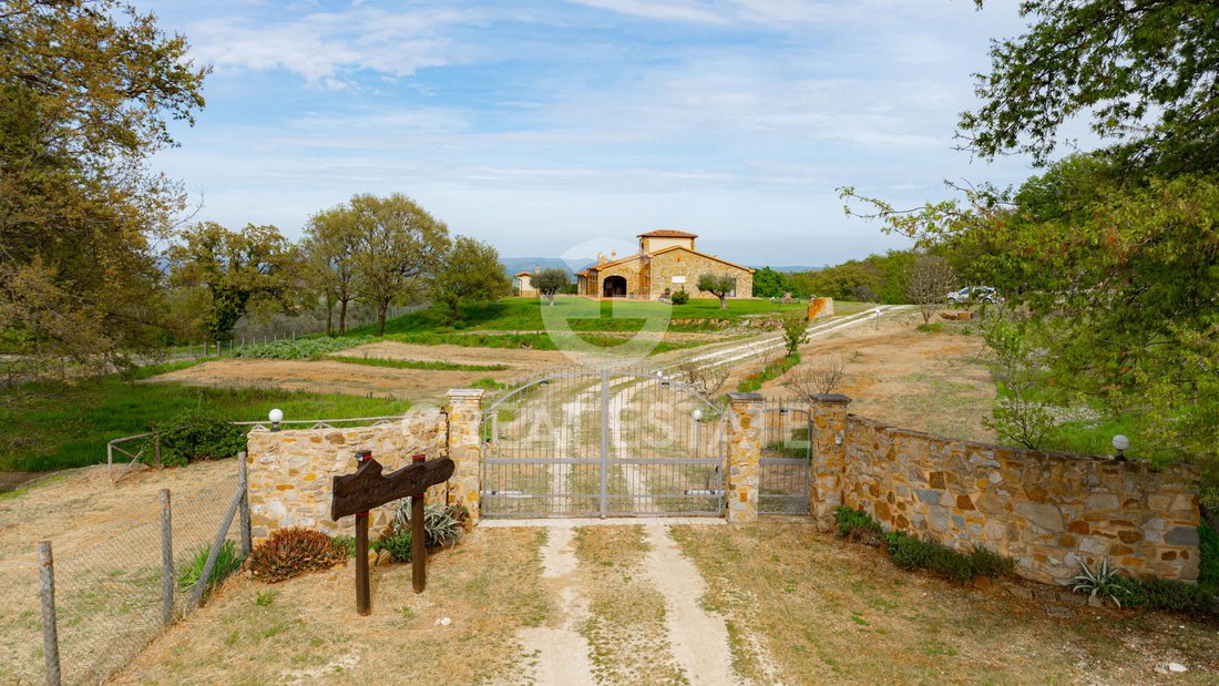 Estate in Manciano, Tuscany, Italy 3 - 15531680