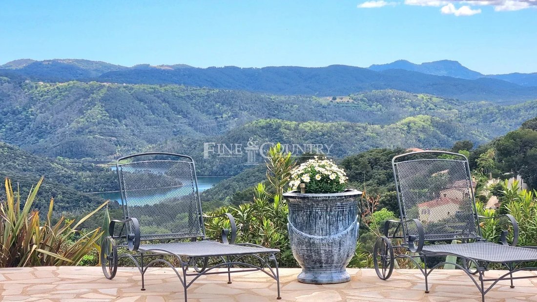 Villa in Montauroux, Provence-Alpes-Côte d'Azur, France 1 - 15530338