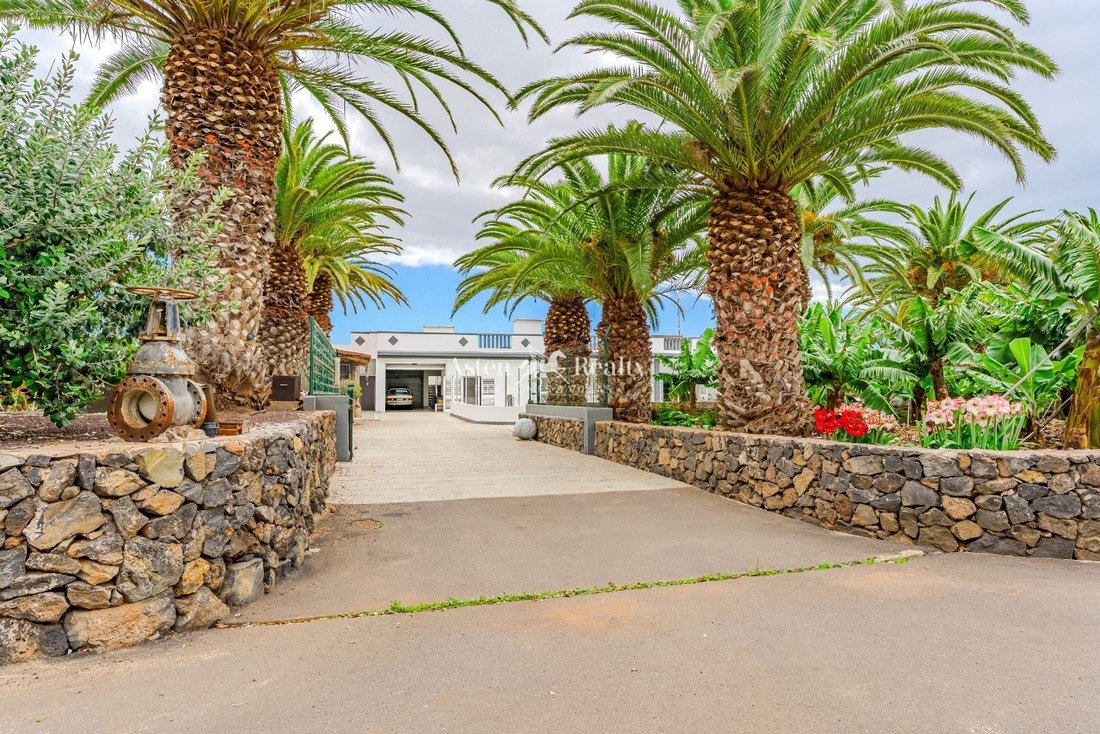 Villa in Arona, Canary Islands, Spain 3 - 15520048