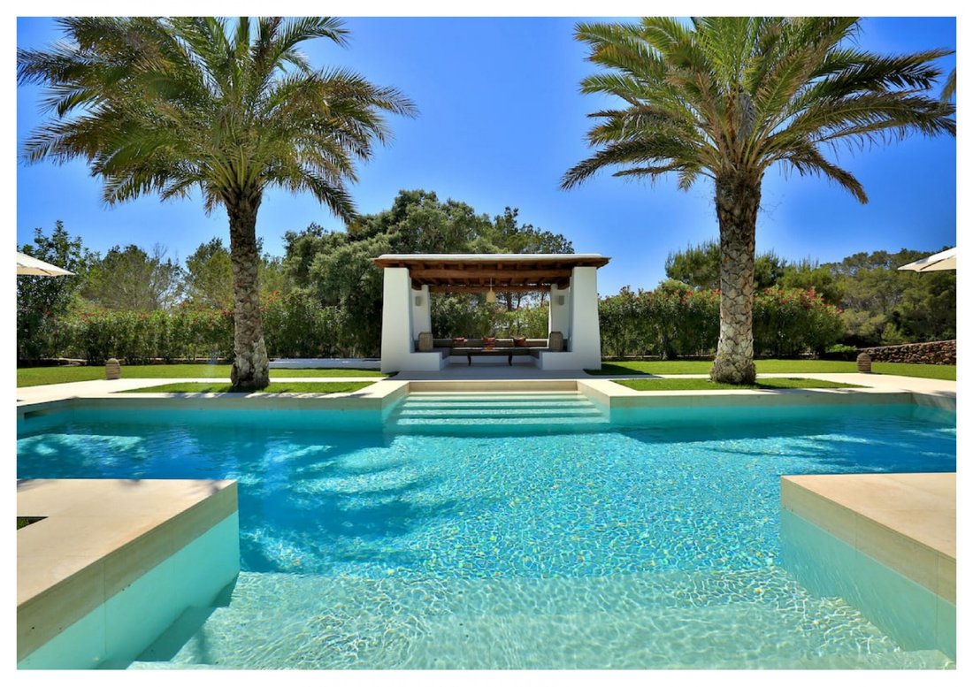 Villa in Santa Gertrudis de Fruitera, Santa Eularia des Riu, Balearic Islands 3 - 15529944