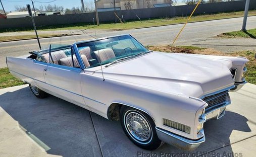 Cadillac DeVille in Calverton, United States 1