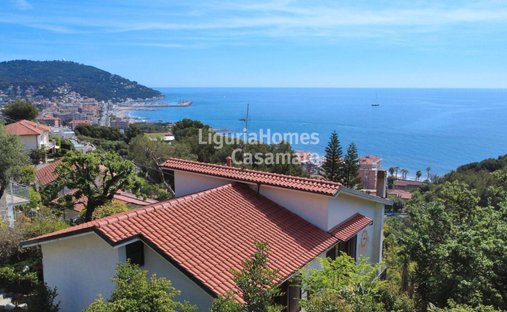 Villa in Andora, Ligurien, Italien 1