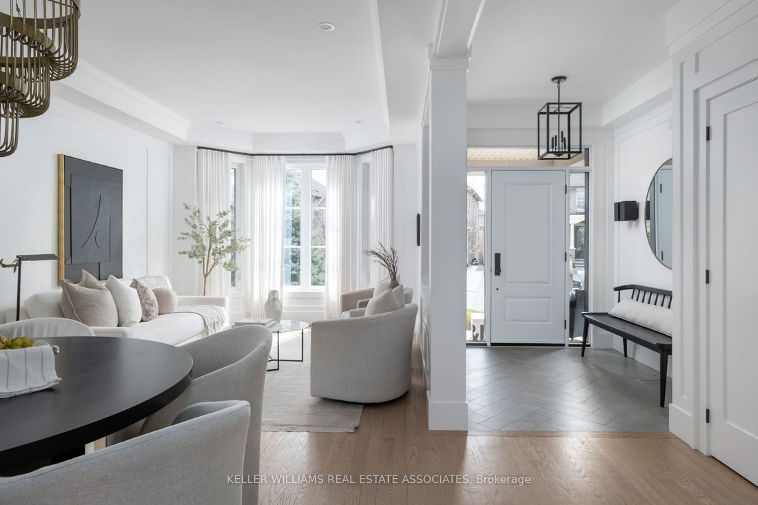 House in Oakville, Ontario, Canada 3 - 15530889