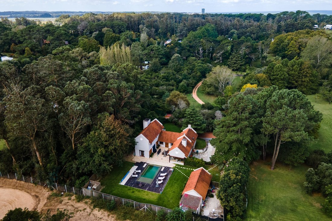 House in Punta del Este, Maldonado Department, Uruguay 1 - 15530740