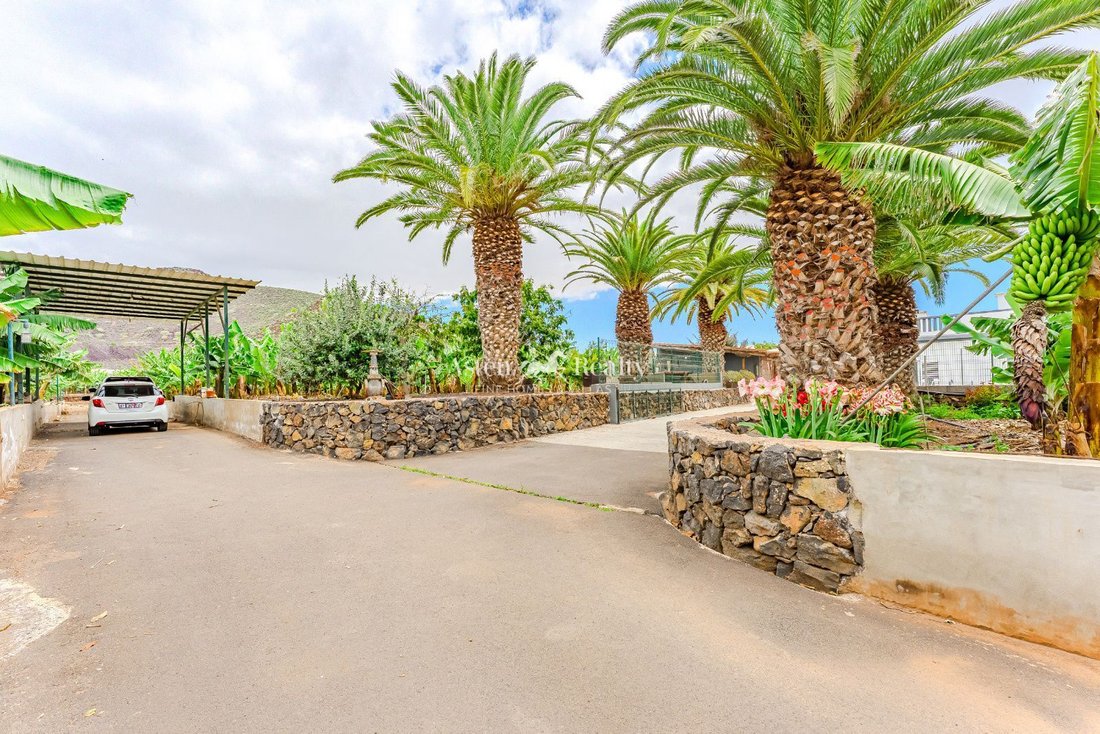 Villa in Arona, Canary Islands, Spain 2 - 15520048