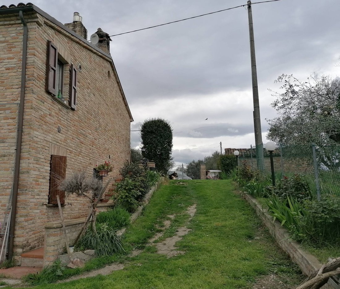 Country House in Cartoceto, Marche, Italy 2 - 15531882