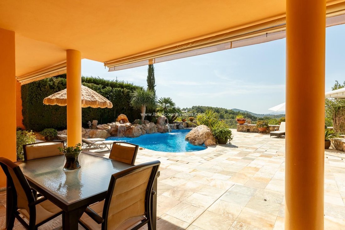 Villa in Roca Llisa, Santa Eularia des Riu, Balearic Islands 4 - 13983414