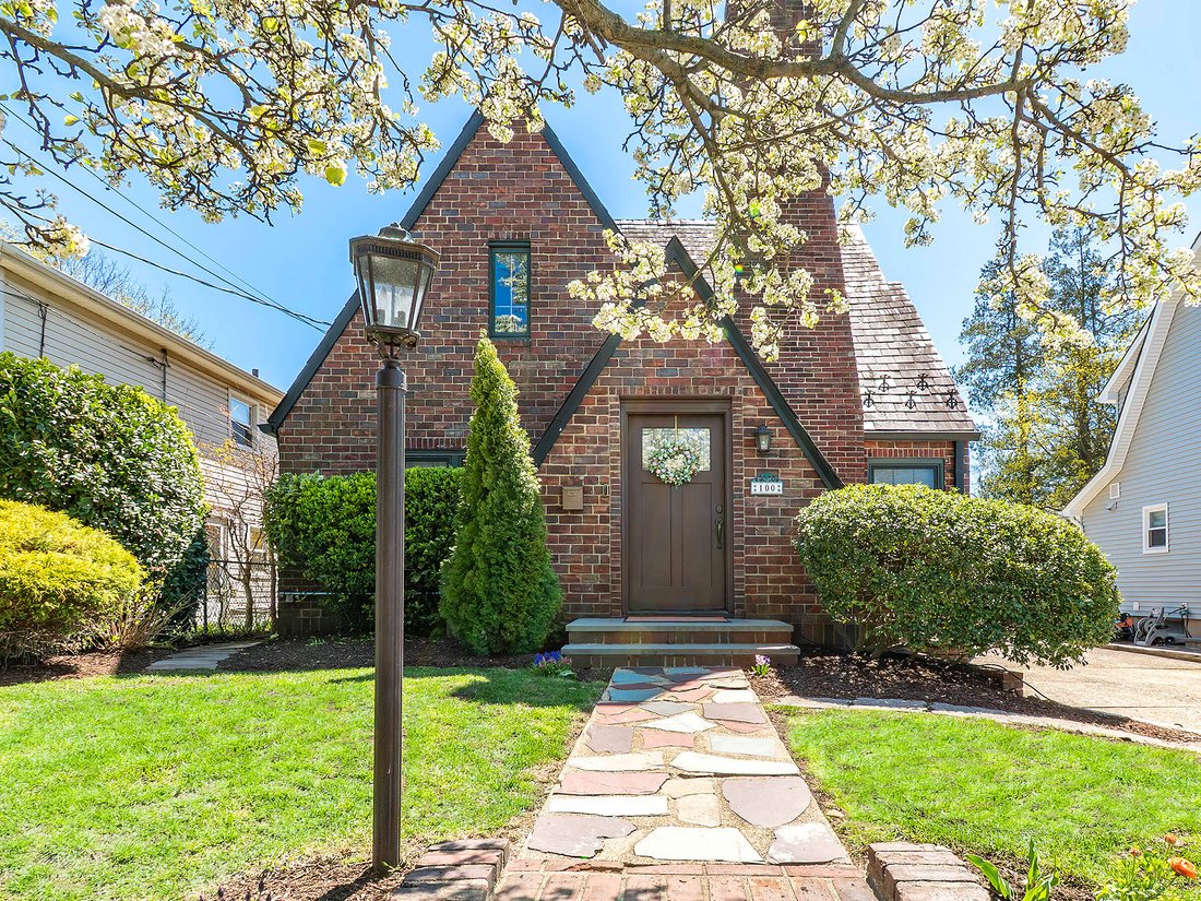 House in Port Washington, New York, United States 3 - 15530861