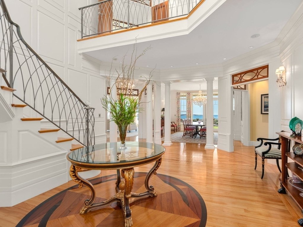 House in Beverly, Massachusetts, United States 4 - 15529665