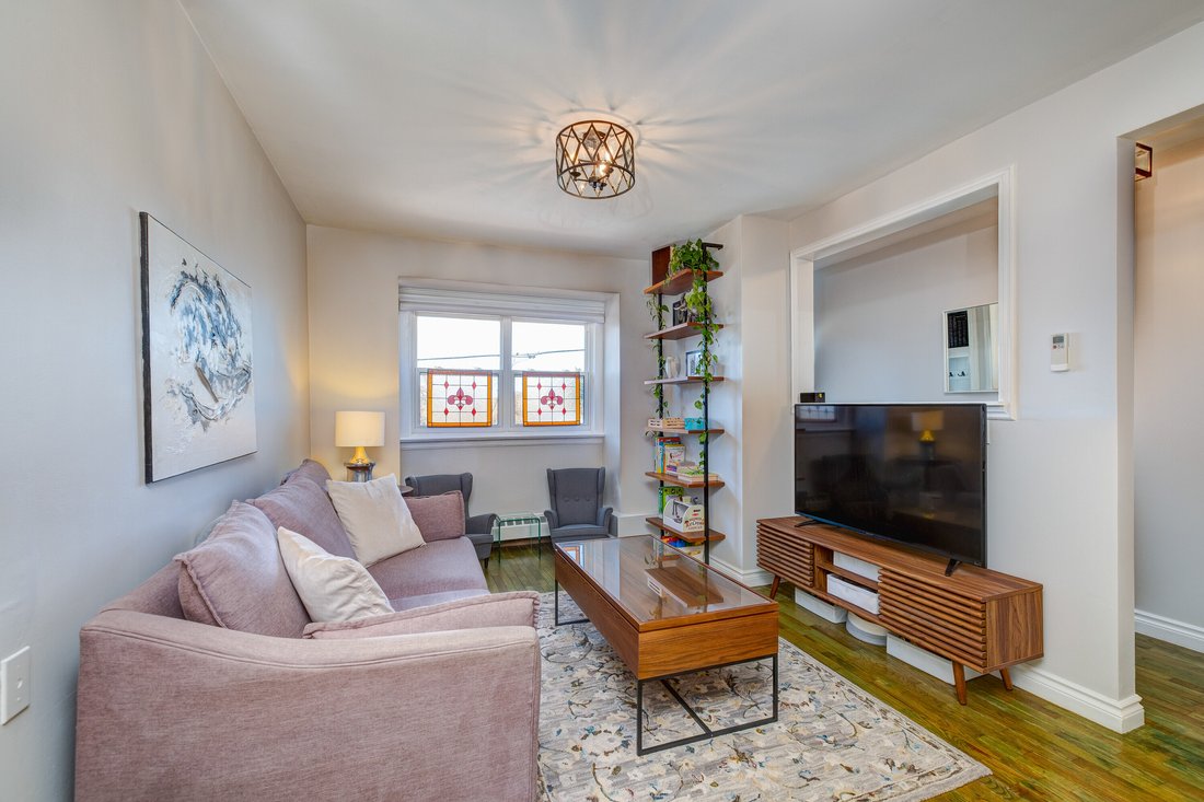 House in Toronto, Ontario, Canada 3 - 15531643