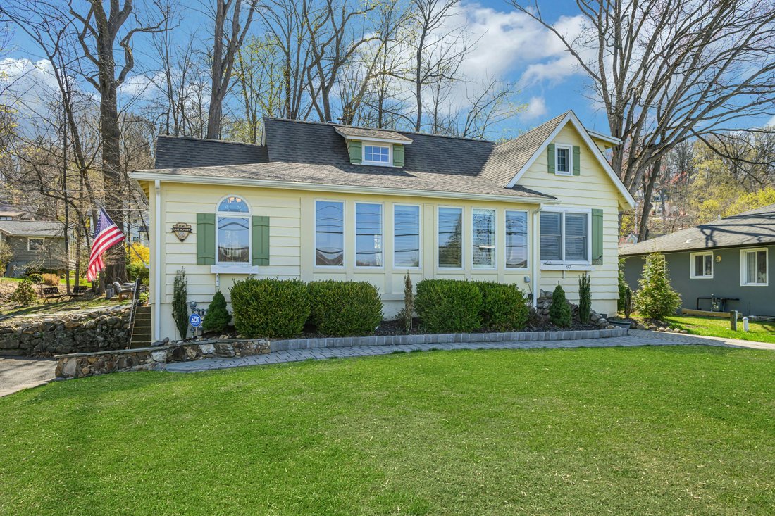House in Sparta, New Jersey, United States 2 - 15530733