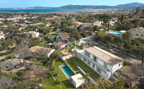 Villa in Grimaud, Provence-Alpes-Côte d'Azur, France 1