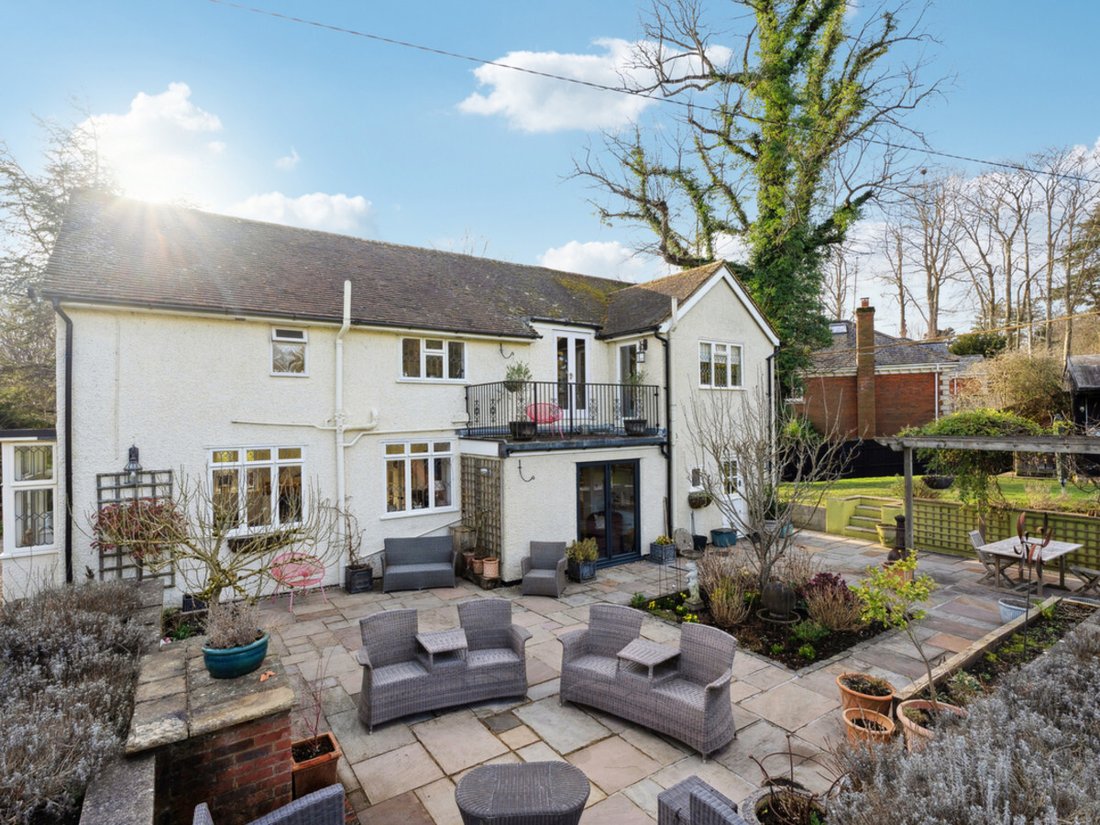 House in Bourne End, England 5 - 15531725