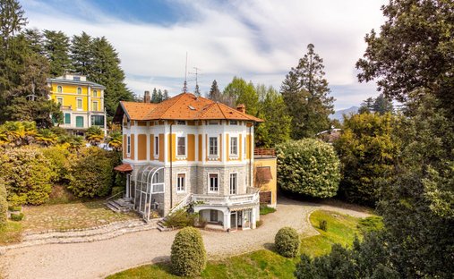 Villa in Velate - Sant'Ambrogio, Varese, Lombardy 1