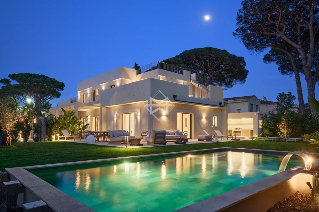 Villa in French Riviera, Provence-Alpes-Côte d'Azur, France 3 - 15530120