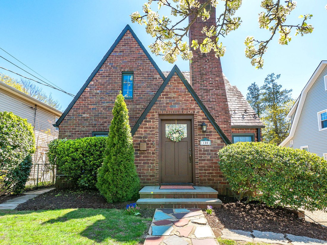 House in Port Washington, New York, United States 4 - 15530861