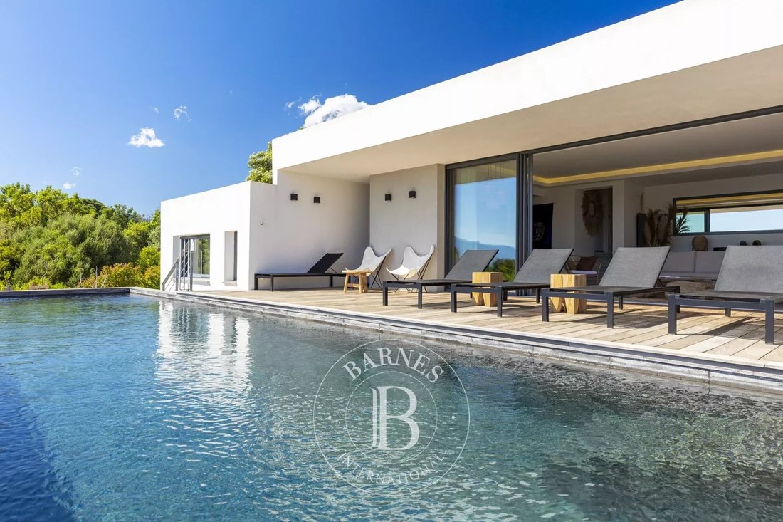 Villa in Lecci, Corsica, France 1 - 12953751