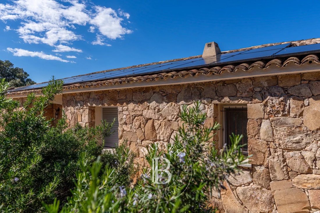 Villa in Porto-Vecchio, Corsica, France 2 - 15530694