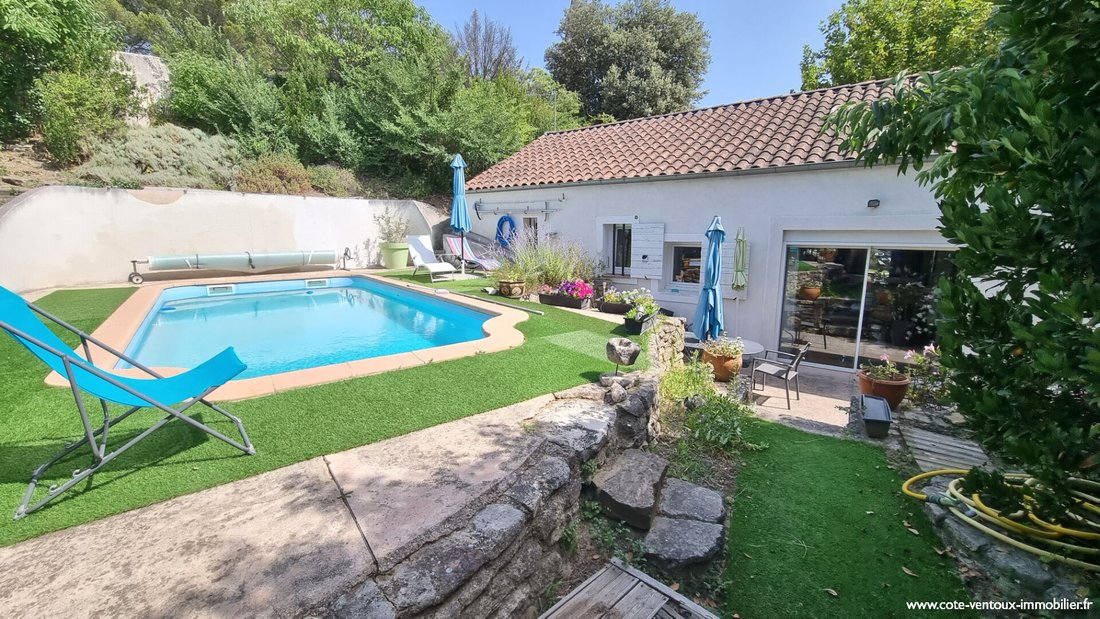 Villa in Loriol-du-Comtat, Provence-Alpes-Côte d'Azur, France 1 - 15533229